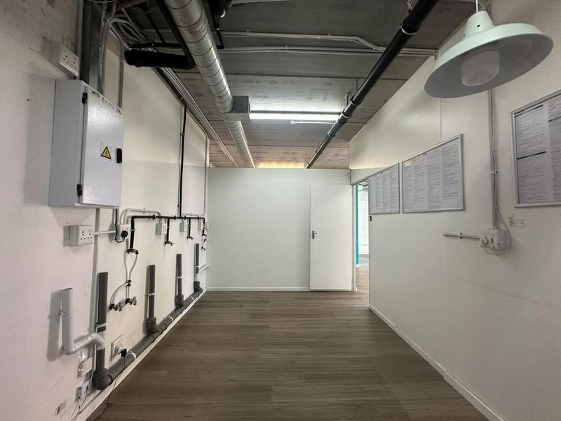 To Let Commercial Property for Rent in Diep River Western Cape